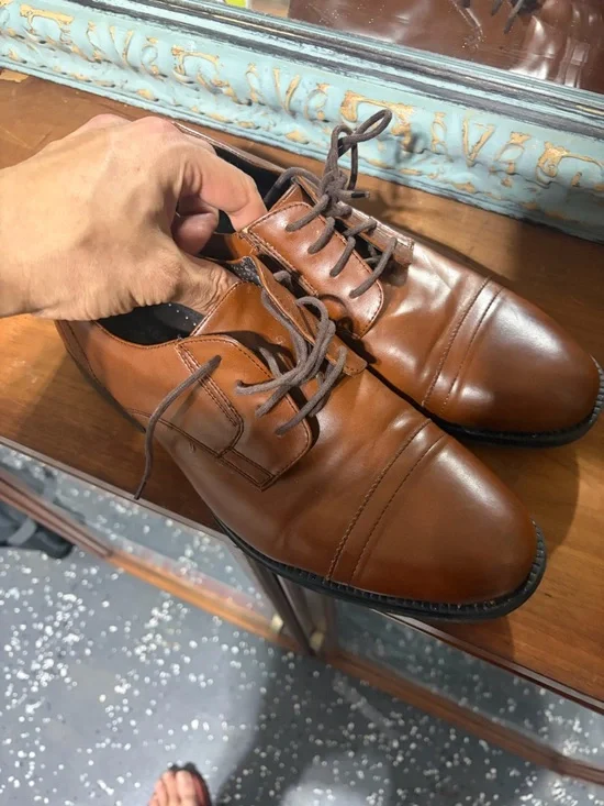 Dockers Tan Leather Cap-Toe Oxfords - Picture 4 of 4